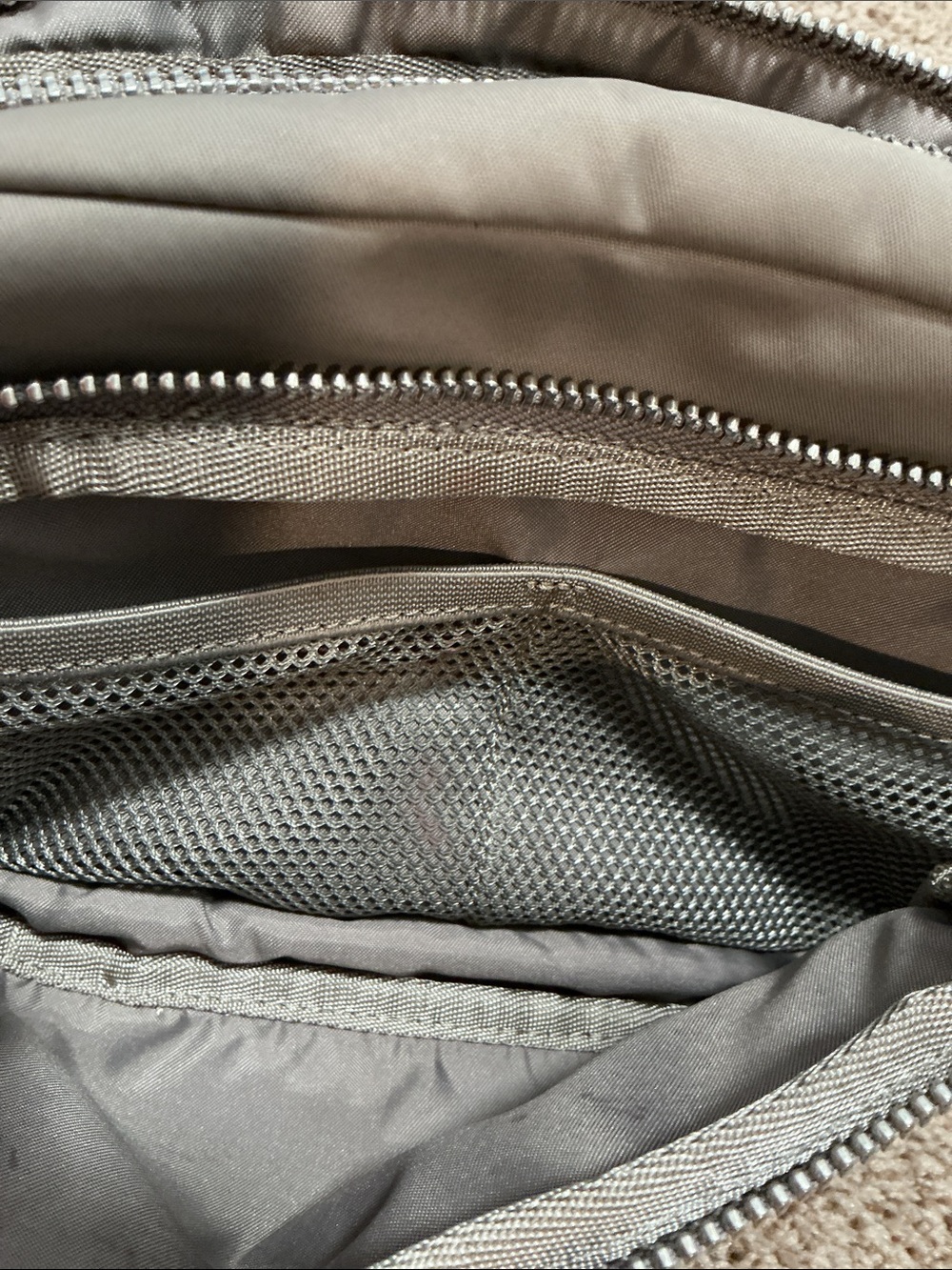 lululemon athletica olive green belt bag - Picture 5 of 10